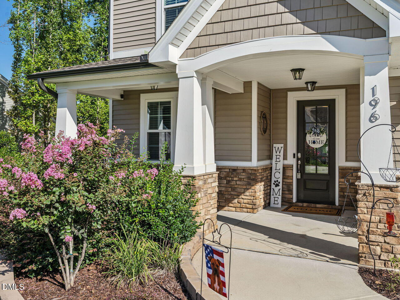 196 W Amber Oak Drive