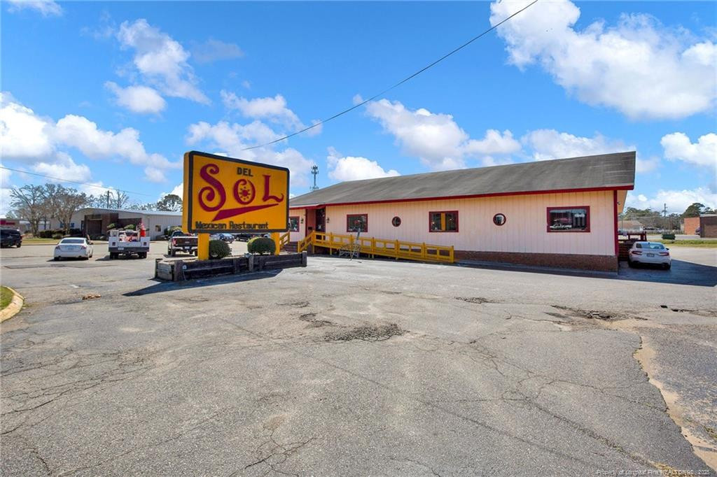 2177 N Roberts Road
