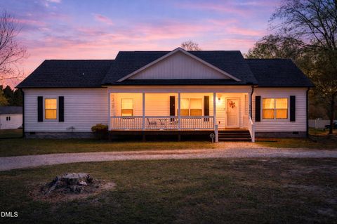 2795 Johnny Baker Road Willow Springs NC 27592