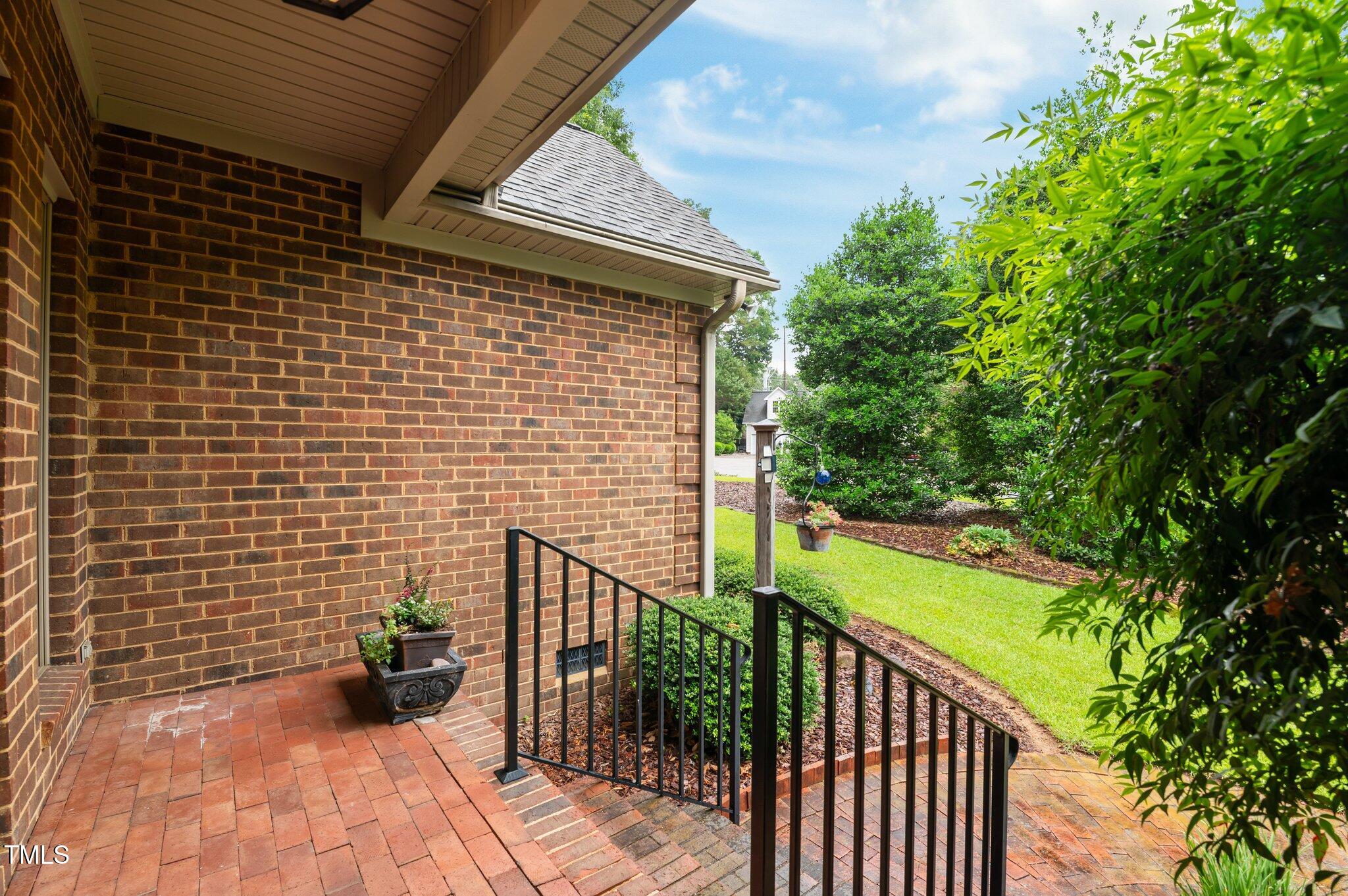 414 Bakewell Court