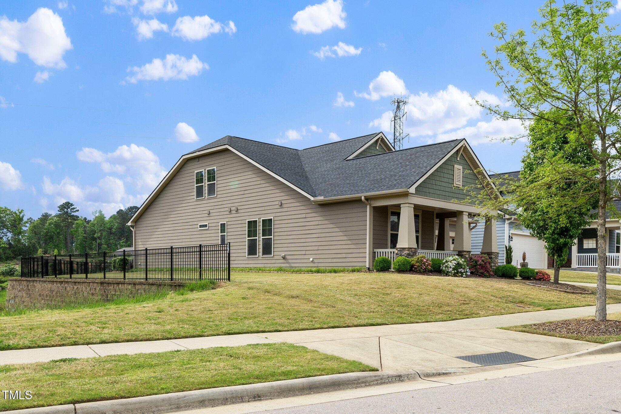 1305 Chronicle Drive