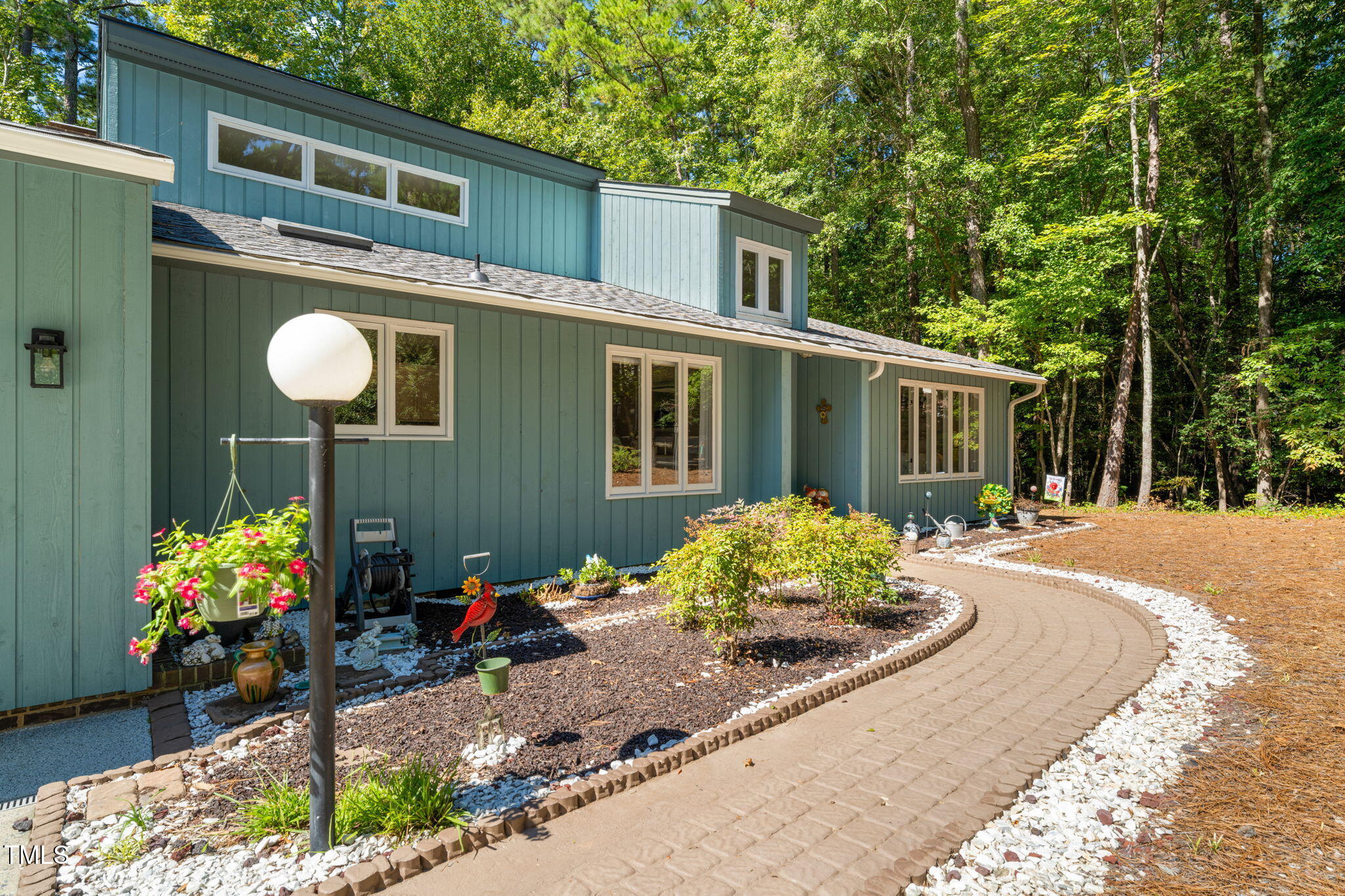 4007 Deer Track Trail