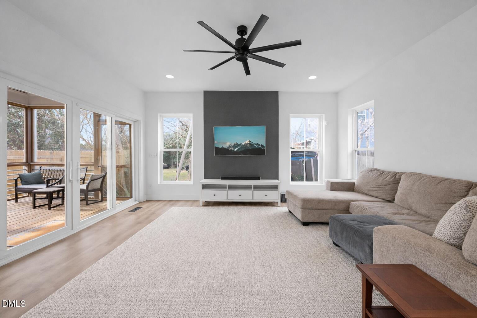 320 S Tarboro Street