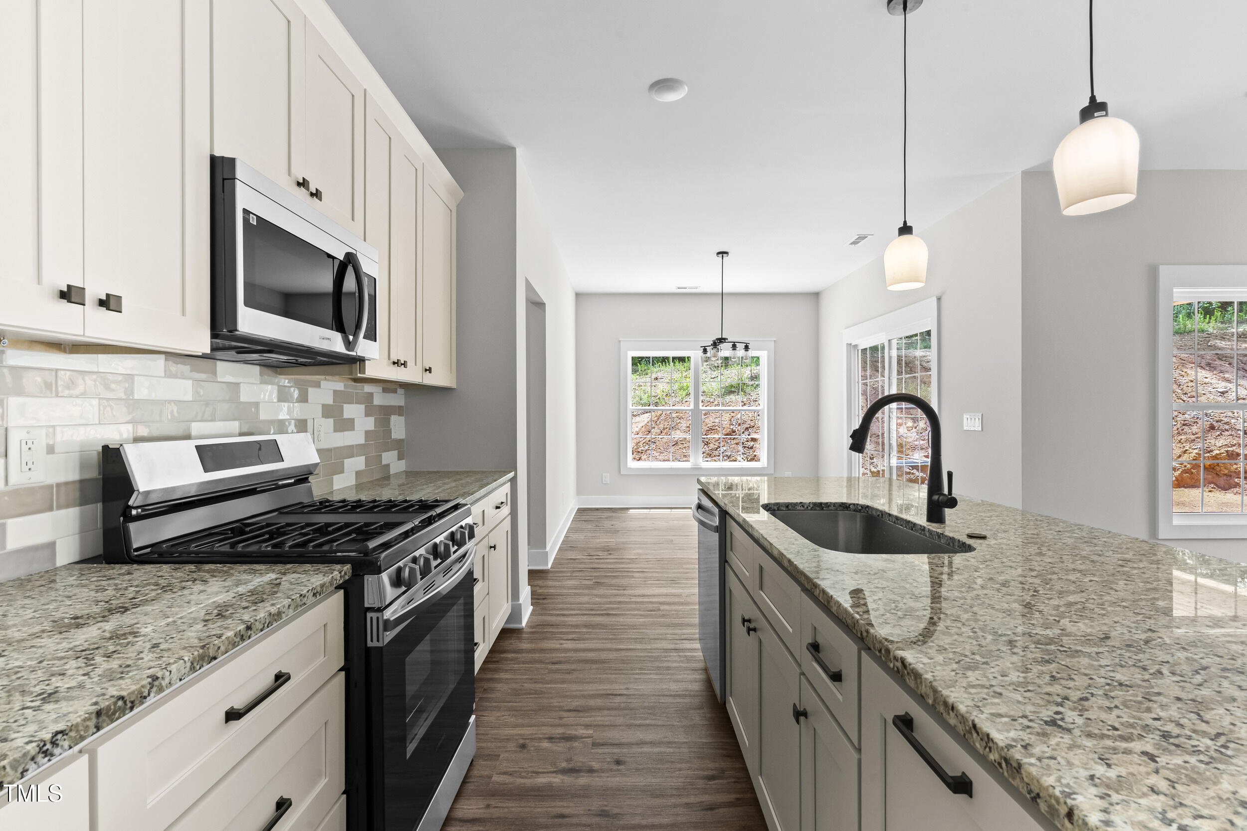 150 Vast View Way