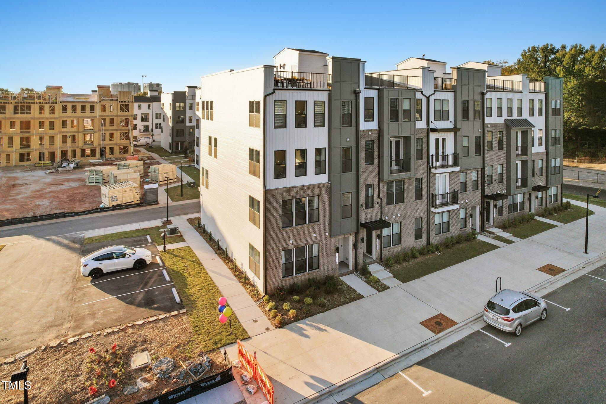 1259 Shaw View Alley 201