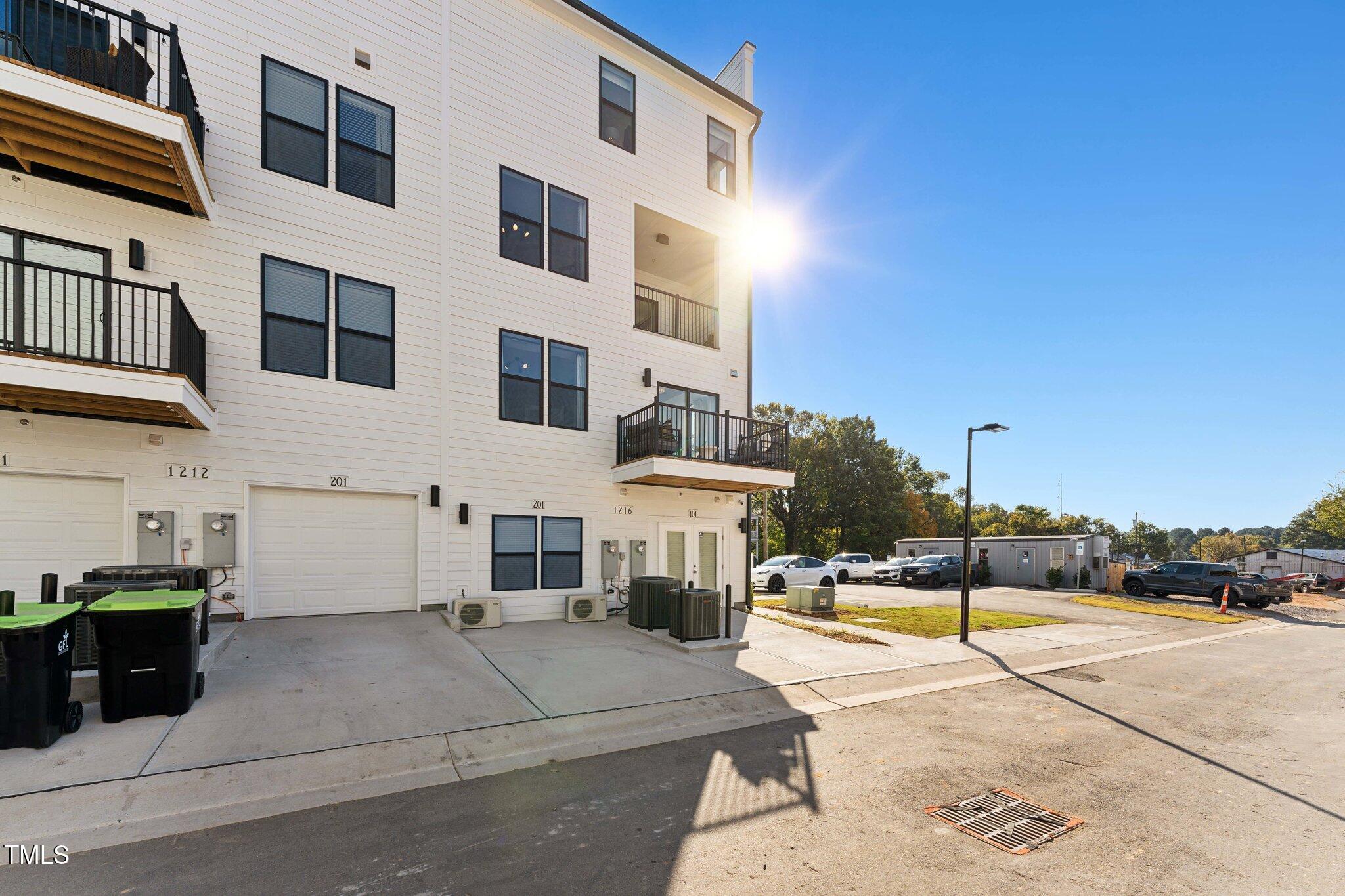 1259 Shaw View Alley 201