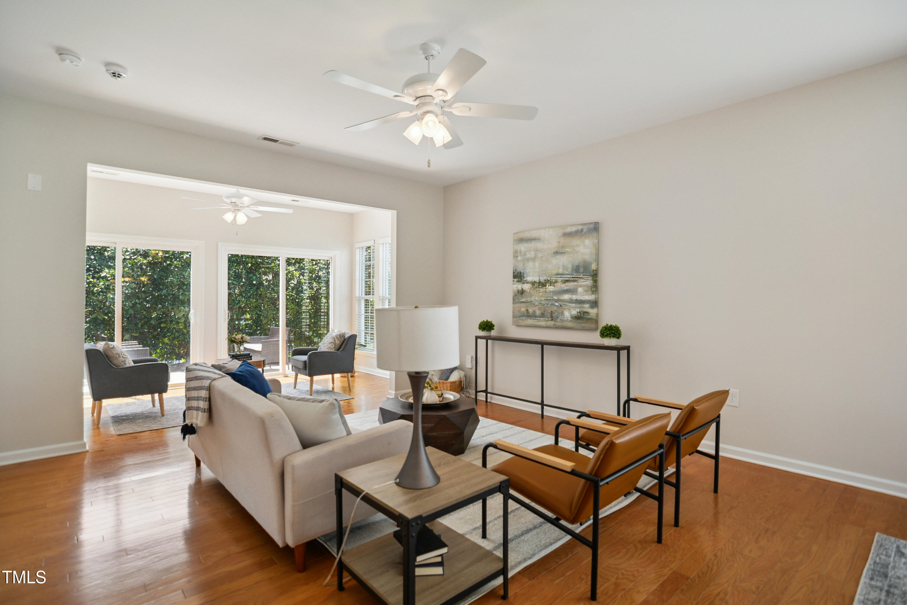 563 Tomkins Loop