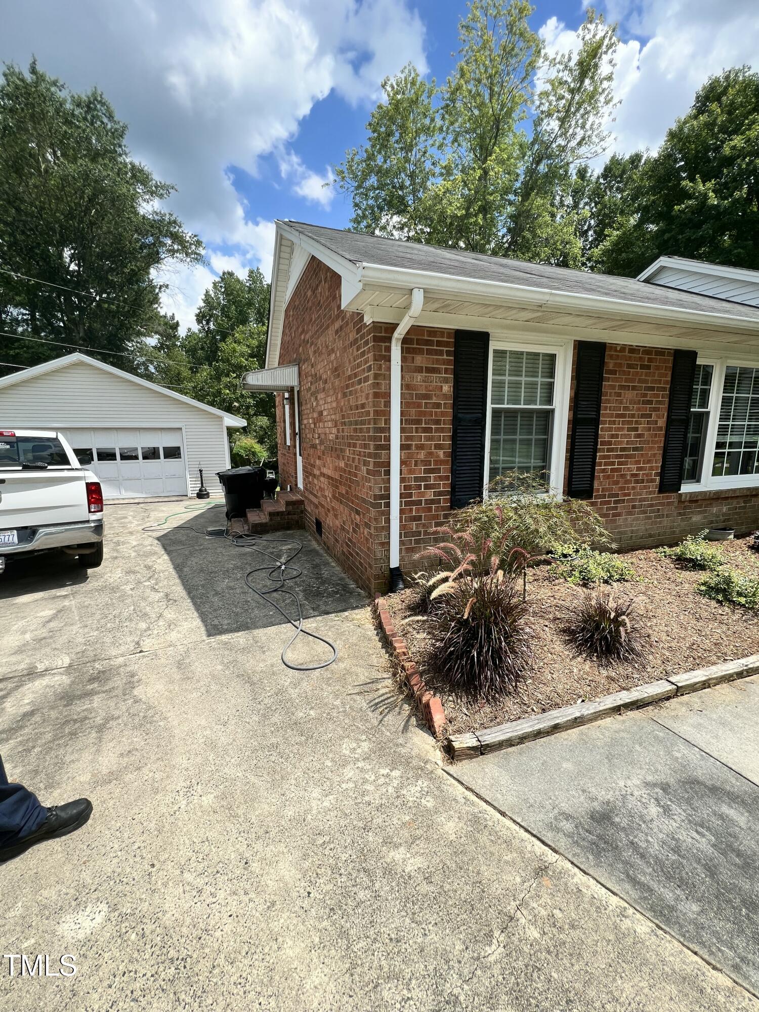 1526 Regency Court