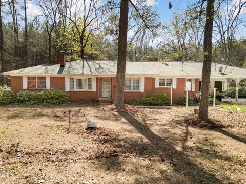 906 Perry Road Zebulon NC 27597