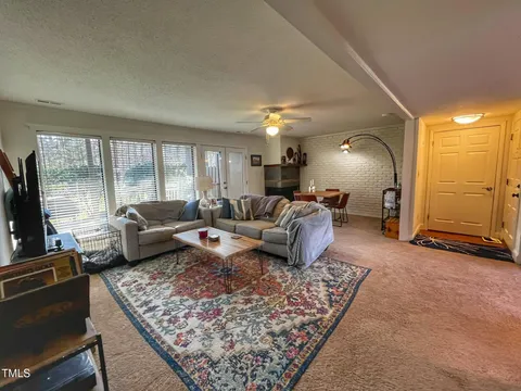 MLS: 10082428