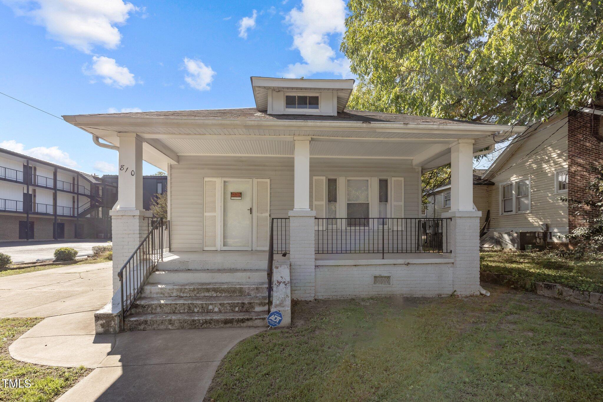 810 E Edenton Street