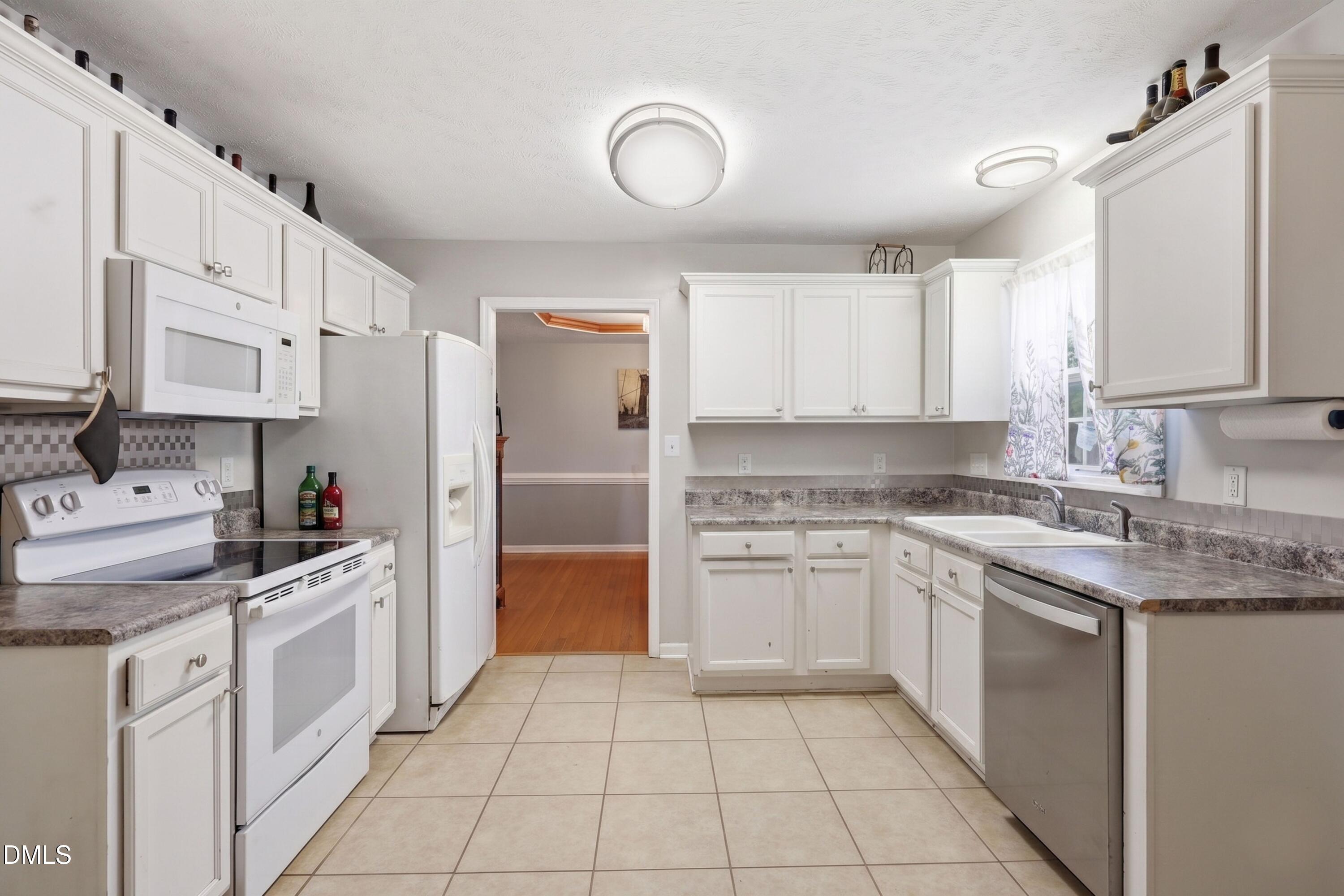 81 Macon Court W
