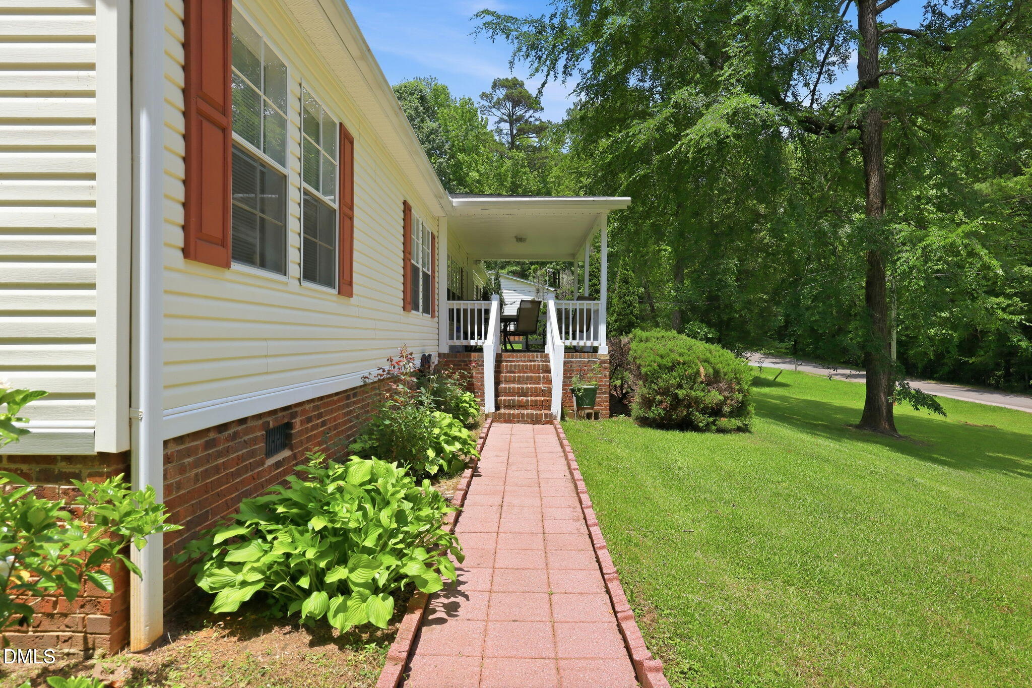 1427 Cherokee Trail