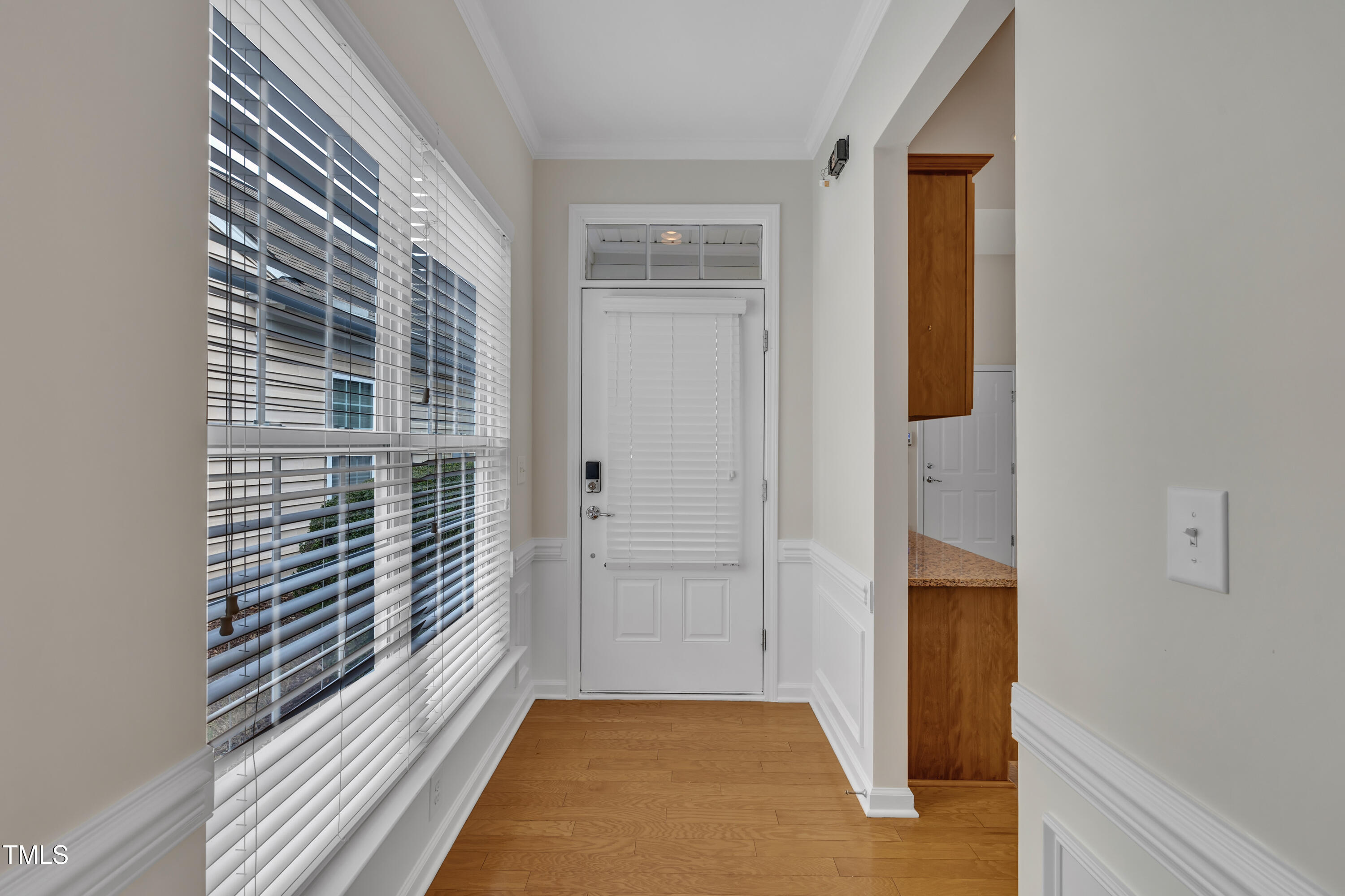 563 Tomkins Loop
