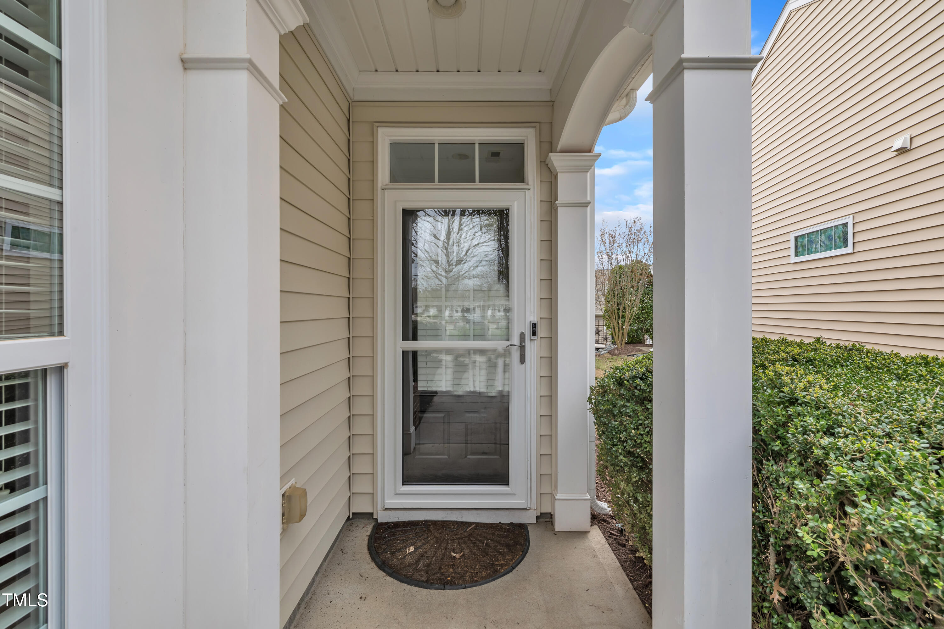 563 Tomkins Loop