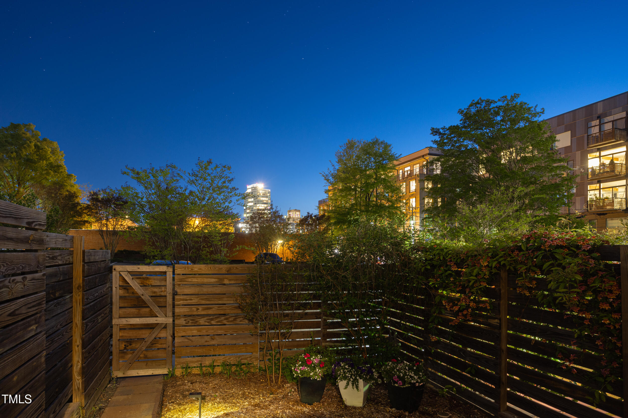 524 N Mangum Street 5