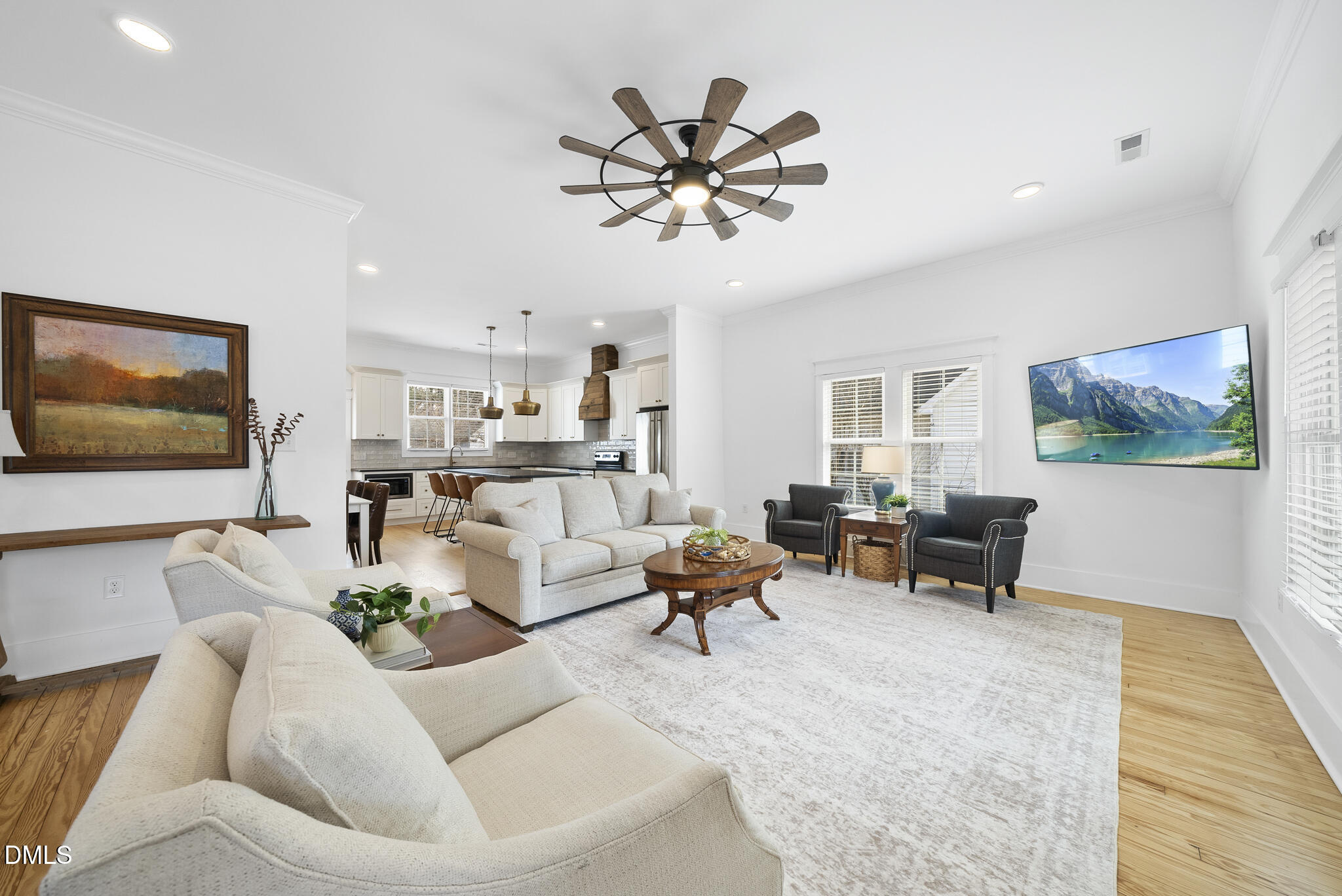 108 W Chestnut Avenue