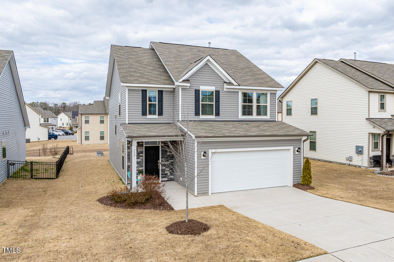 512 Oak Holly Lane