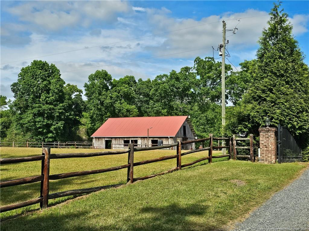 435 Thomas Way
