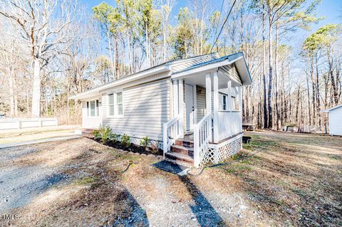 902 Cobb Court Sanford NC 27330