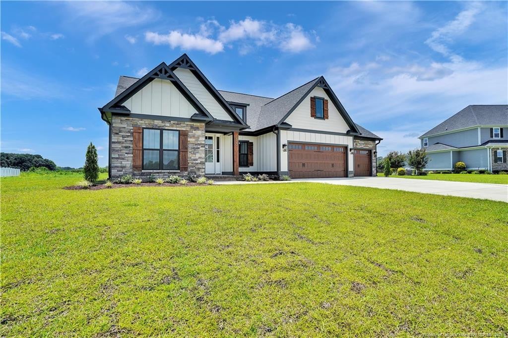 5820 Dottie Circle
