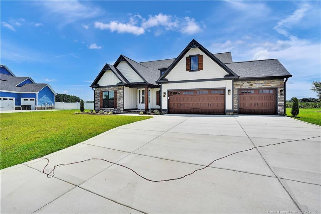 5820 Dottie Circle
