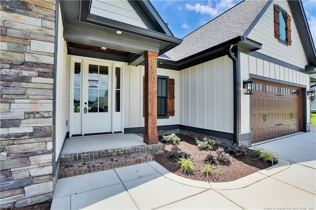 5820 Dottie Circle