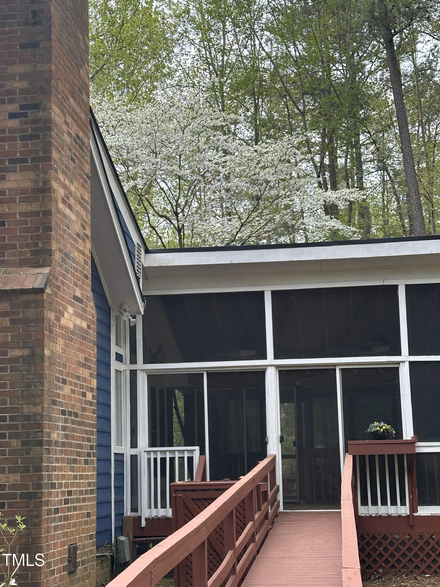 Hillsborough, North Carolina 27278, United States, 5 Bedrooms Bedrooms, ,3 BathroomsBathrooms,Residential,Active,144868