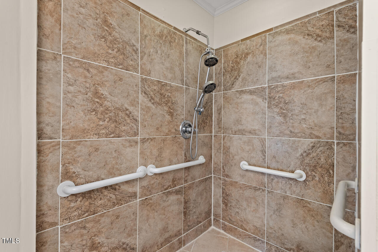 Hillsborough, North Carolina 27278, United States, 5 Bedrooms Bedrooms, ,3 BathroomsBathrooms,Residential,Active,144868