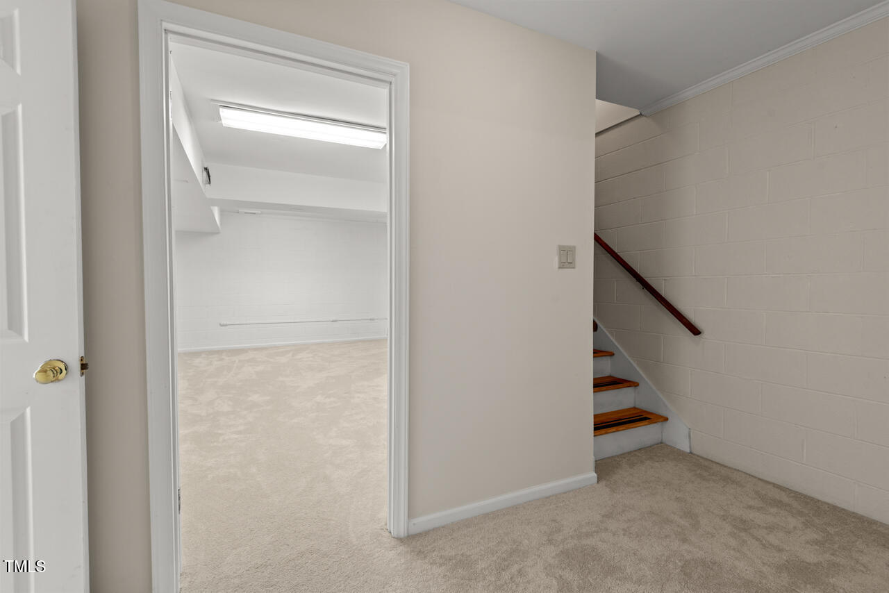 Hillsborough, North Carolina 27278, United States, 5 Bedrooms Bedrooms, ,3 BathroomsBathrooms,Residential,Active,144868