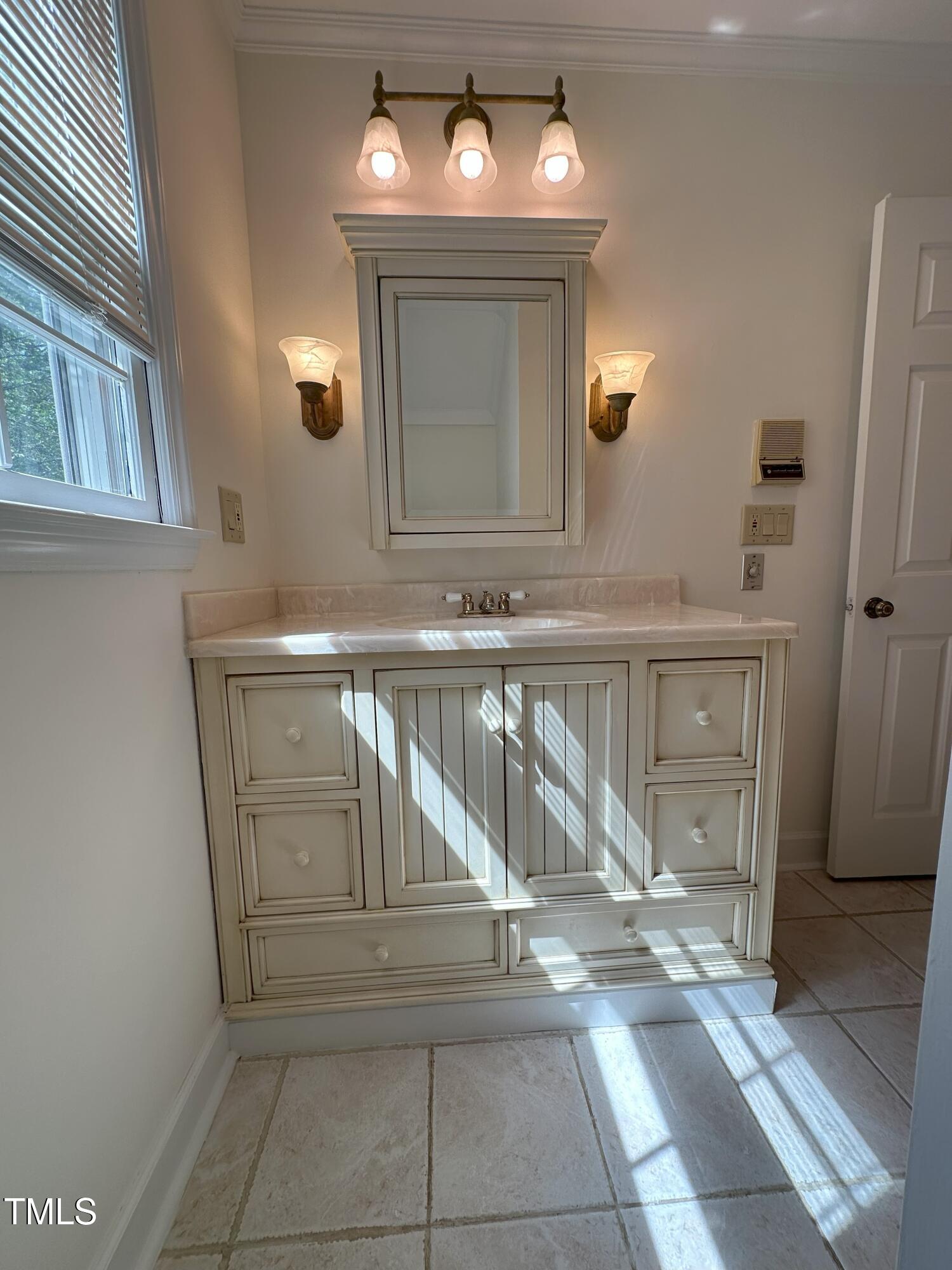 Hillsborough, North Carolina 27278, United States, 5 Bedrooms Bedrooms, ,3 BathroomsBathrooms,Residential,Active,144868