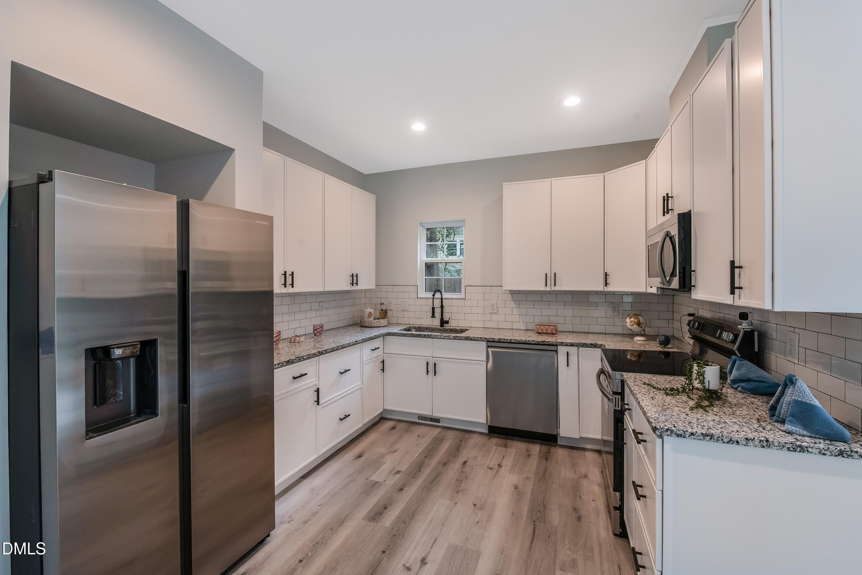 2513 Rochelle Street