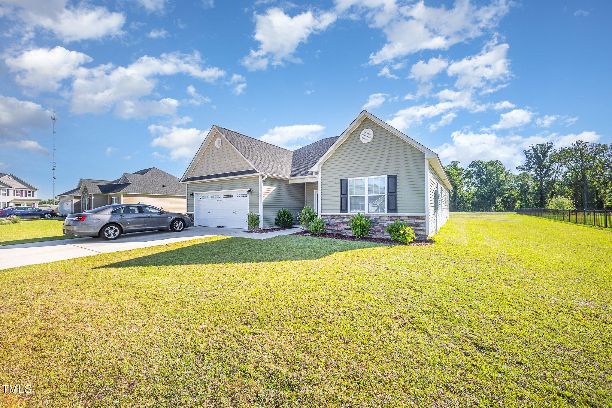 102 Gabor Lane