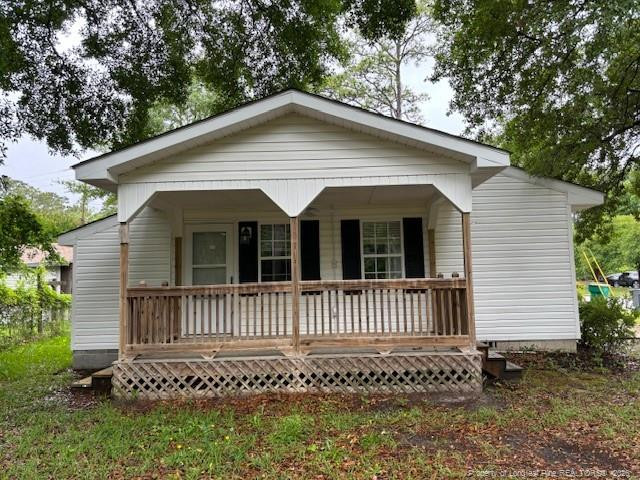 Photo 1 of 9 — 902 E 13th Street, Lumberton, NC 28358