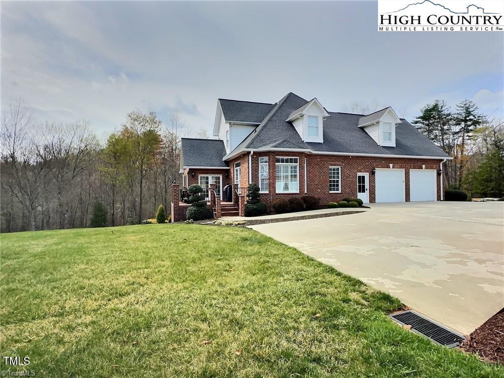 1660 Skyland Drive