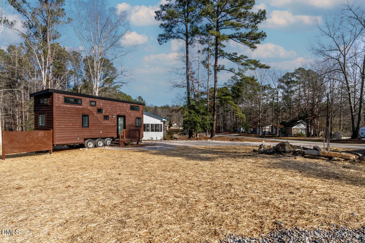 111-113 Red Oak Drive