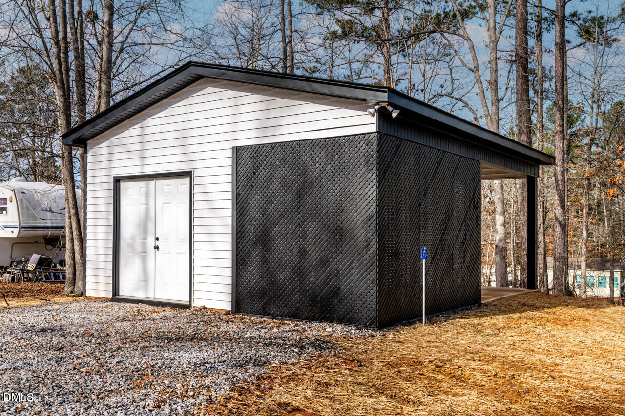 111-113 Red Oak Drive