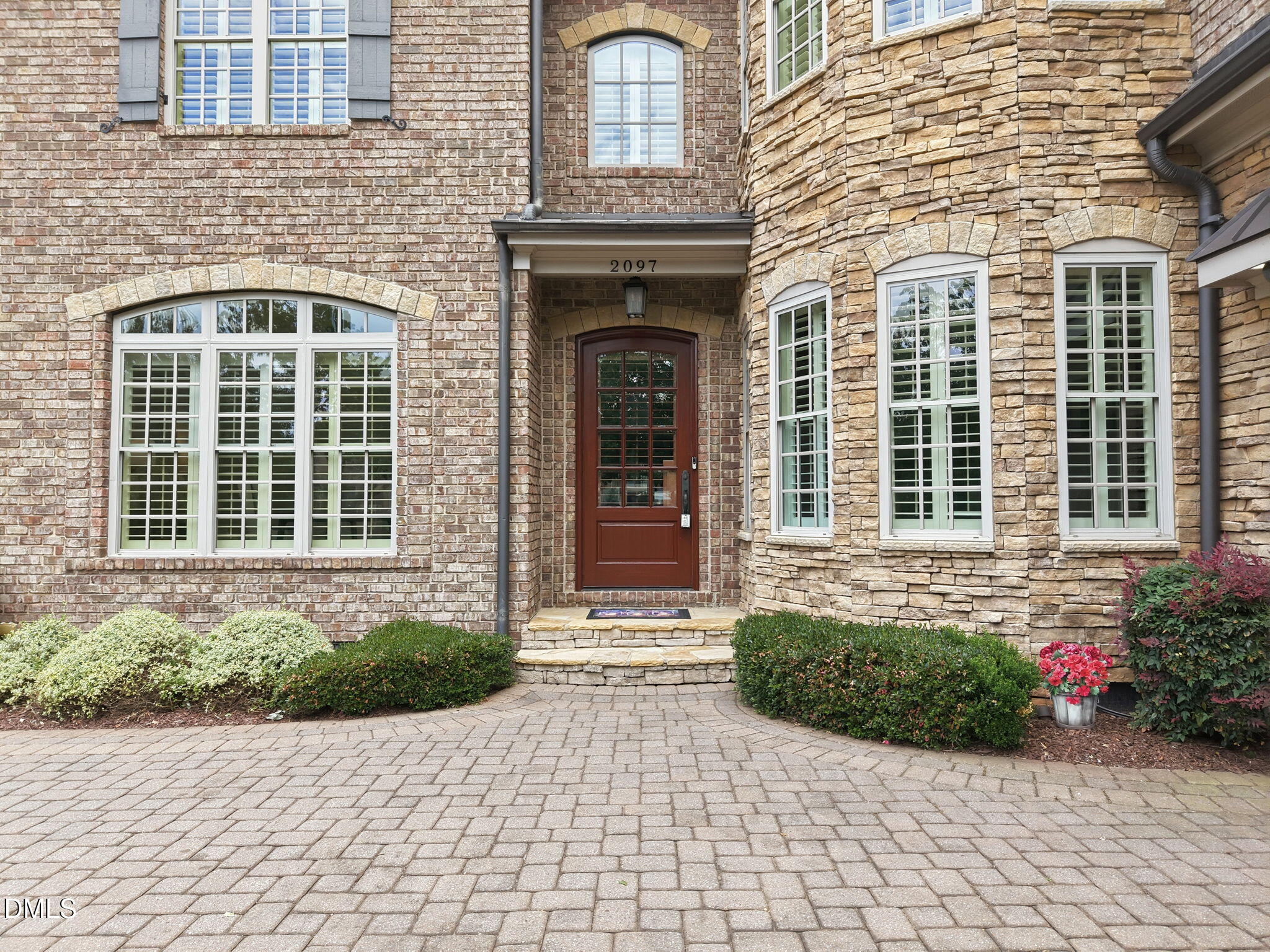2097 Van Gogh Lane