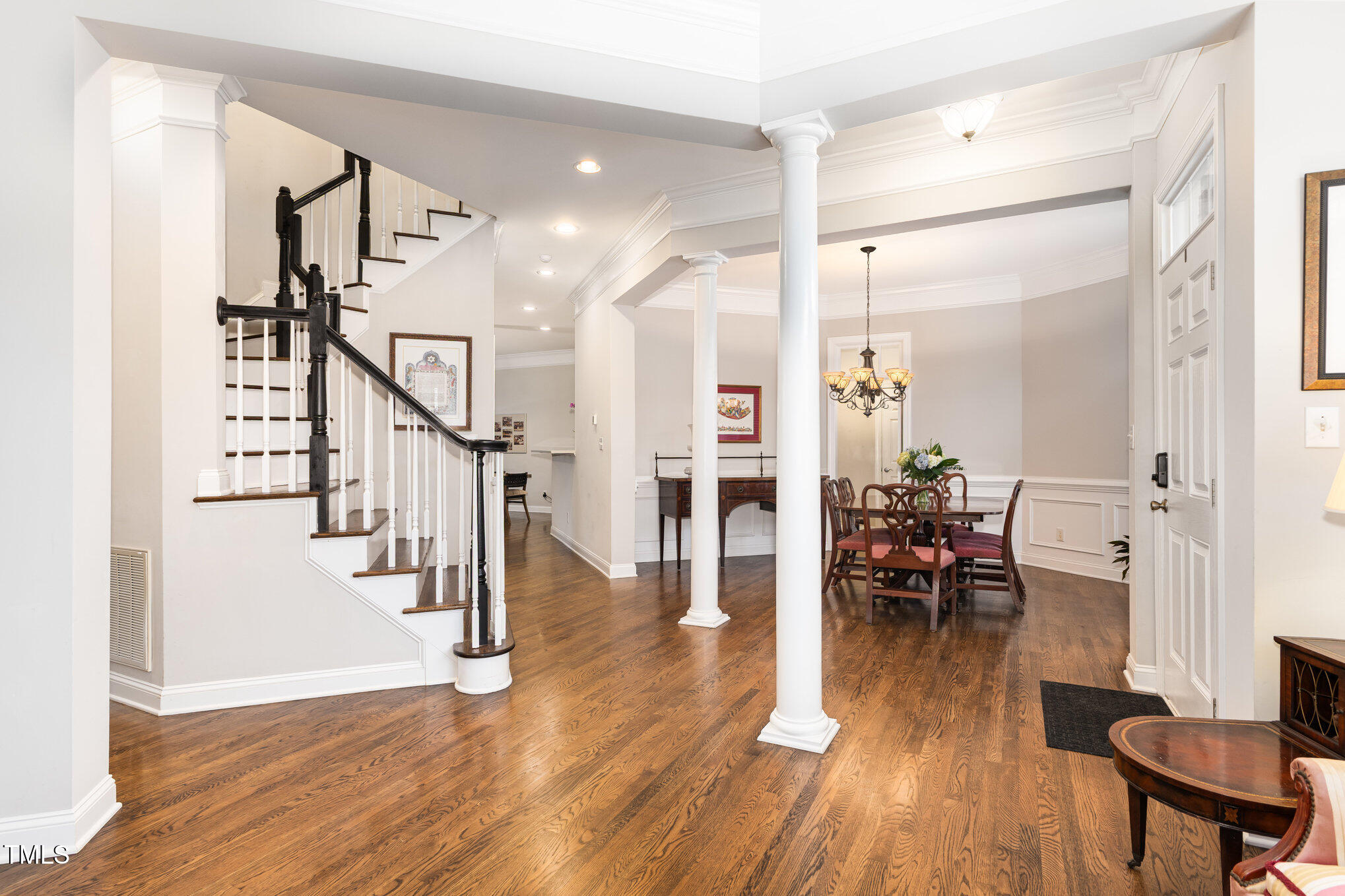 2306 Carriage Oaks Drive