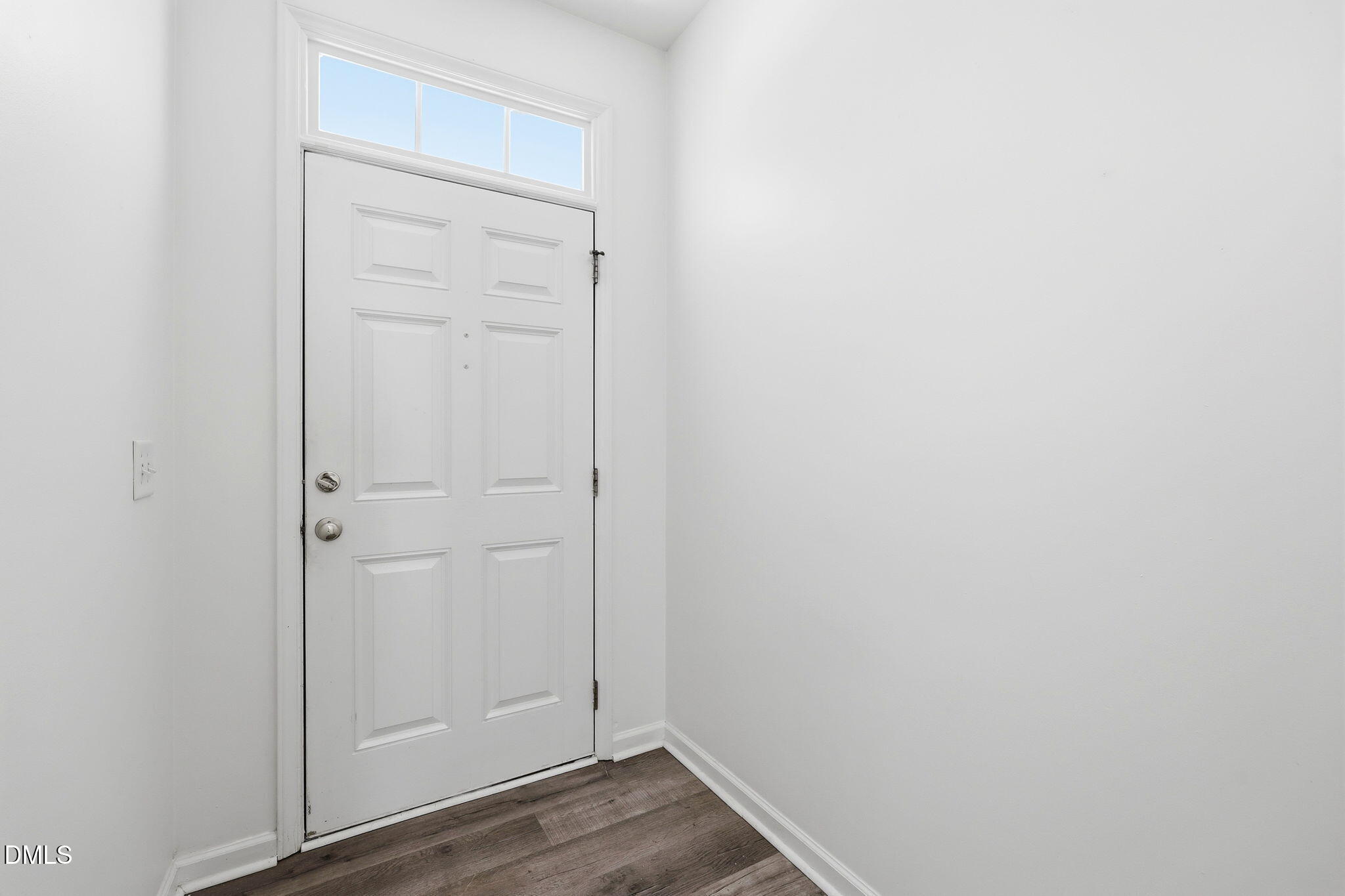 11 Signet Drive