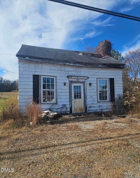 1087 Main Street Yanceyville NC 27379