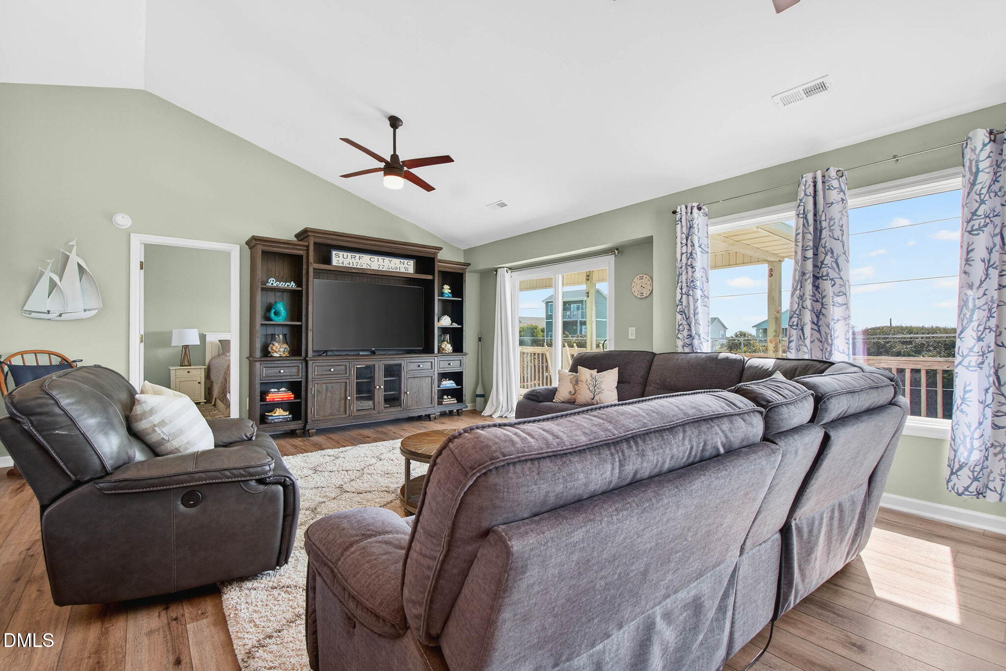 1125 S Topsail Drive