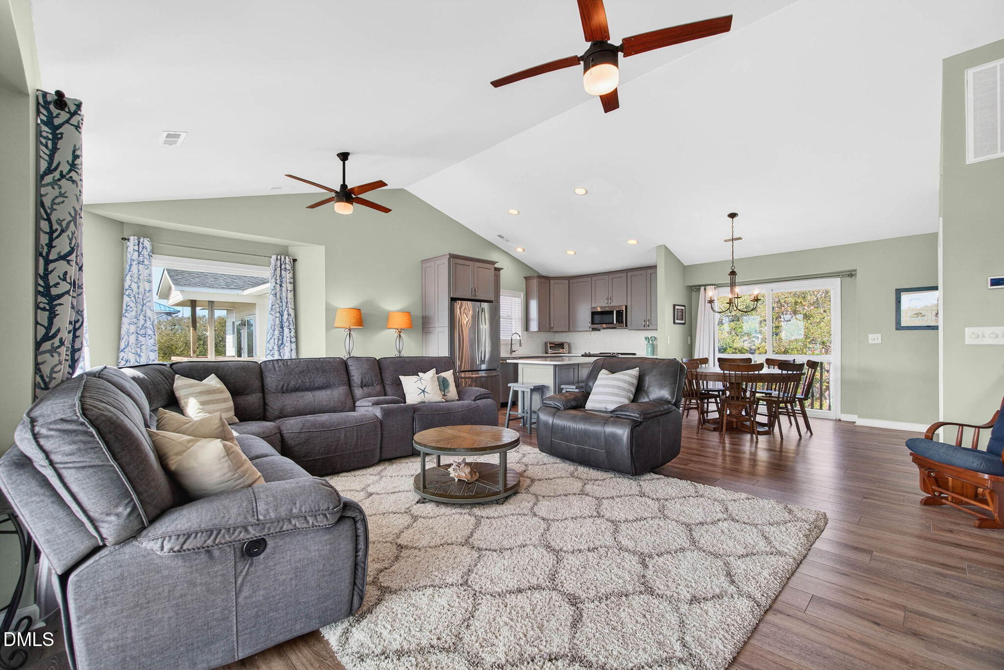 1125 S Topsail Drive