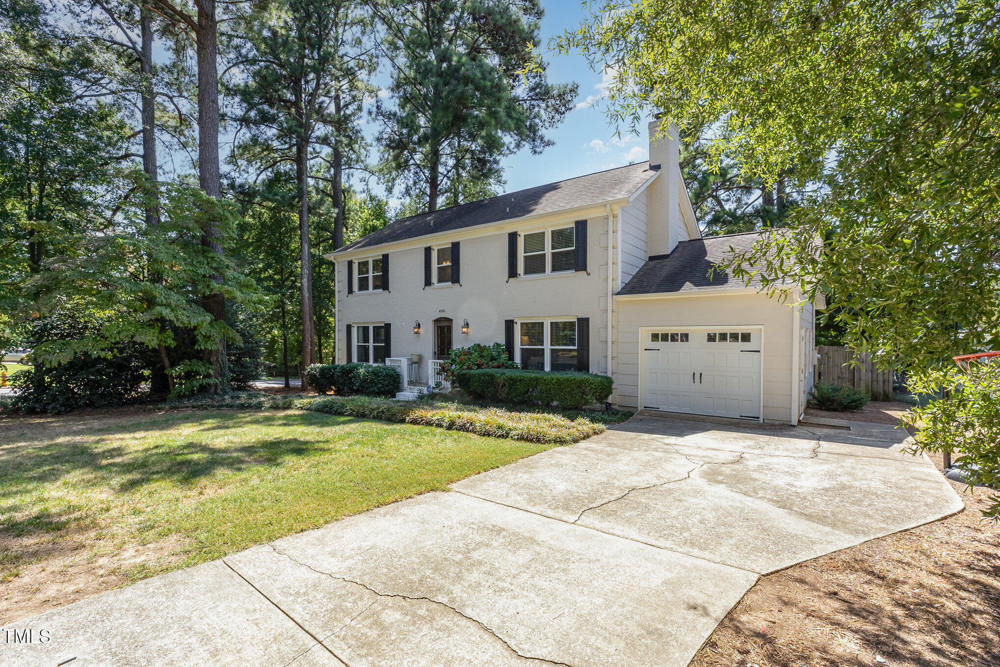 4901 Stonehill Drive