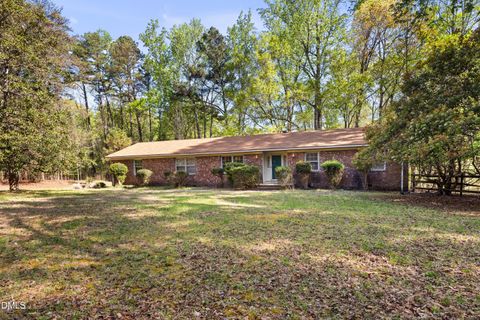 6818 Iron Gate Drive Bahama NC 27503