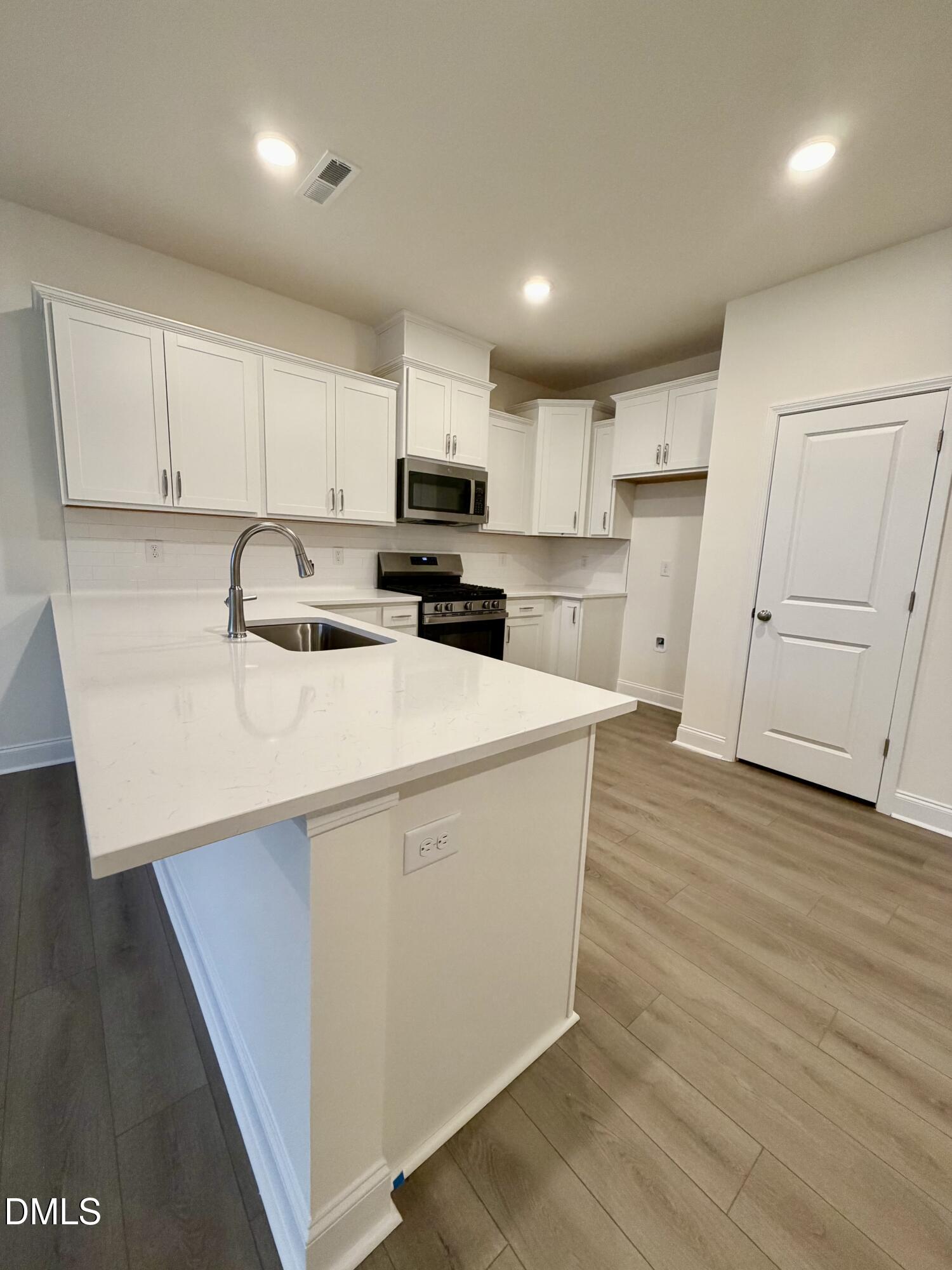 412 La Maison Avenue 5