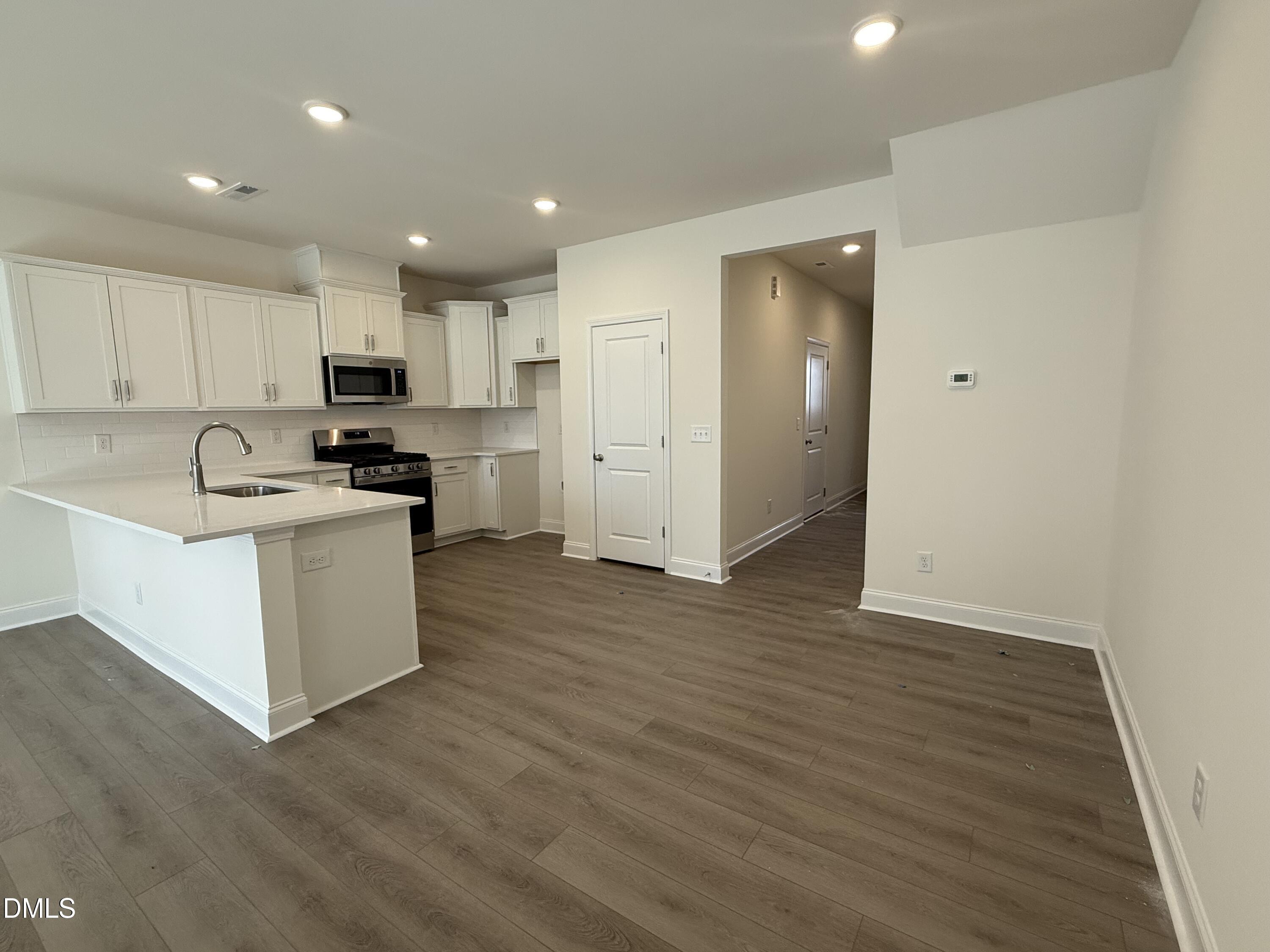 412 La Maison Avenue 5