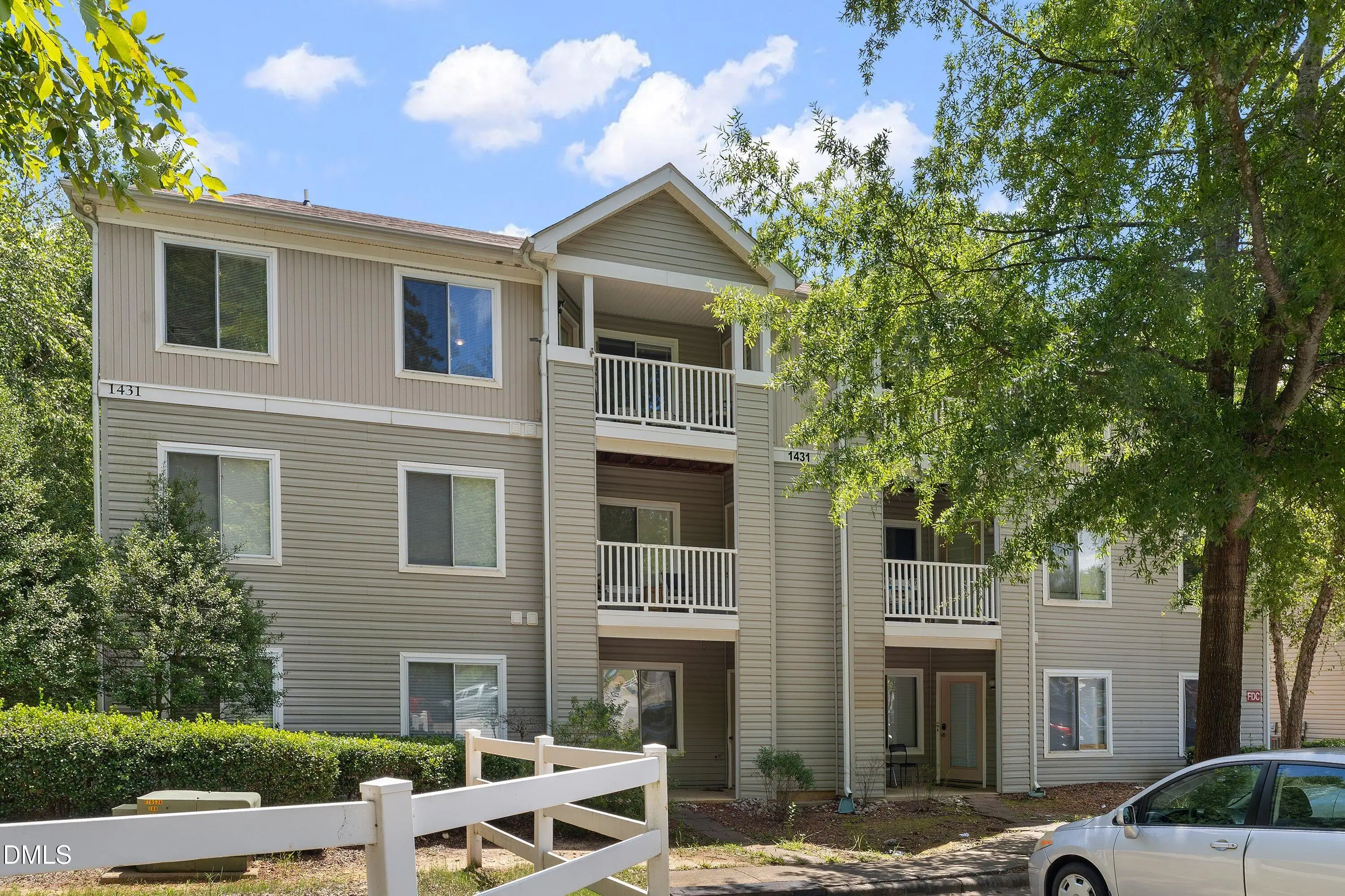 1431 Collegiate Circle Unit 303, Raleigh, NC, 27606