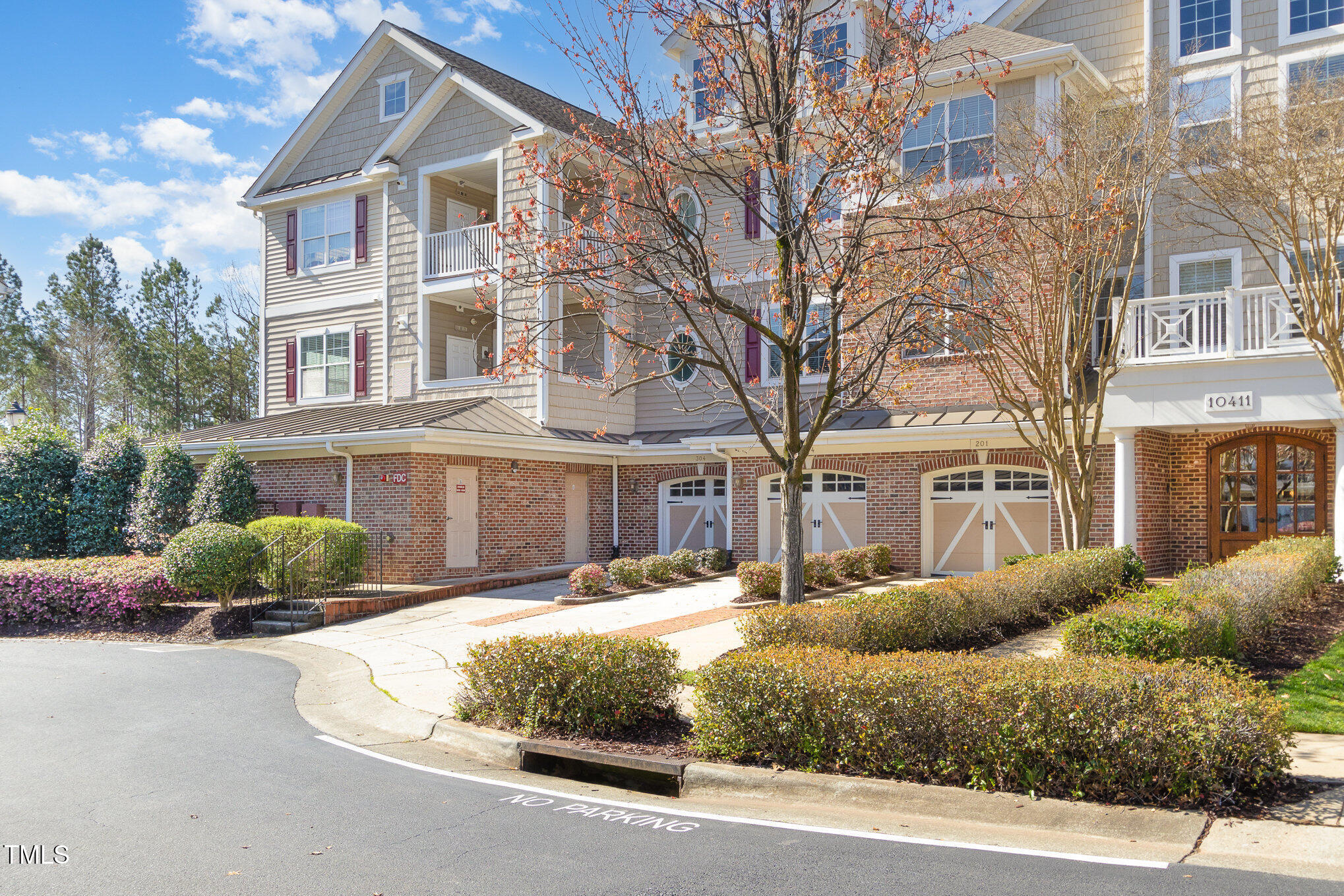10411 Rosegate Court 202