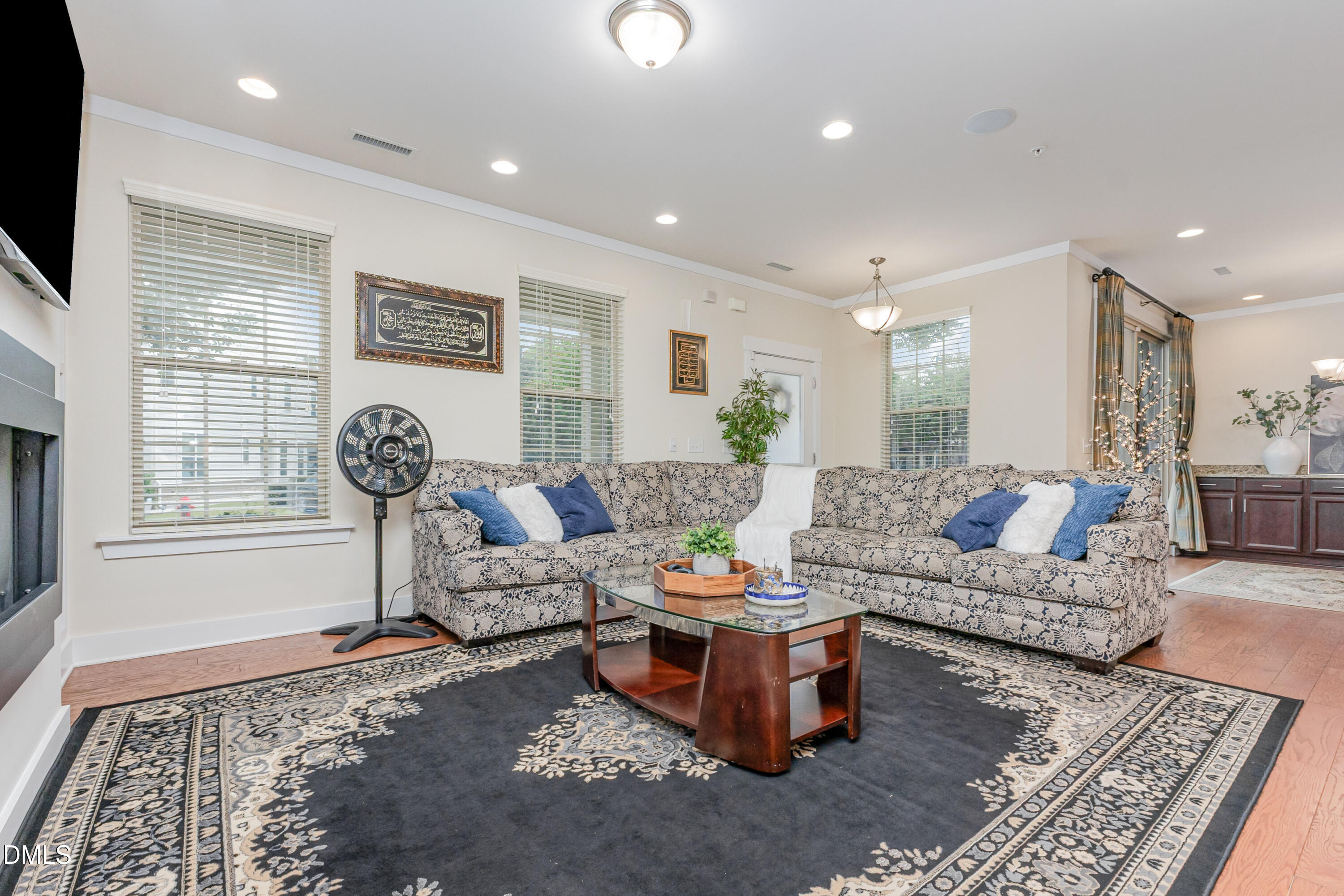 9202 Giralda Walk